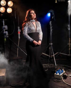 Basma Hassan Instagram - Always a pleasure and source of pride attending @cairofilmfestival 🖤🖤
Thanks due to
@saeedramzi for styling
@monaesmailmakeup
@alfredandmina
@fouadsarkisofficial
@maison7.official
And @norayoussef_photography for always capturing the moment 🖤🖤