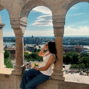 Batoul Arafa Instagram - 🤍
#qualitytime #budapest #castlehill
#batoul_arafa #بتول_عرفة