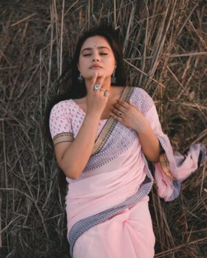 Beauty Singh Rajput Instagram - Sanam teri kasam movie dekh li ..??🥺❤️
.
.
.
.
.
.
.
@beautyrajput25 #beautyrajput25 
#pic #picoftheday #sanamterikasam #movies #sharee #love #cute #photooftheday