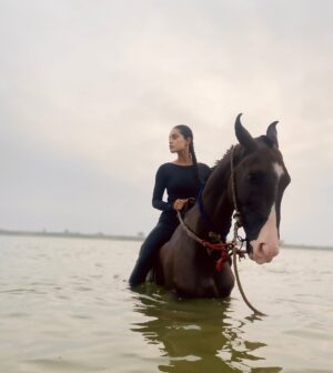 Beauty Singh Rajput Instagram - Horses don’t ask questions. Horses understand. 🫶🏻
.
.
.
.
.
.
.
@beautyrajput25 #beautyrajput25
#pic #picture #insta #instagood #instadaily #horse #riding #picoftheday