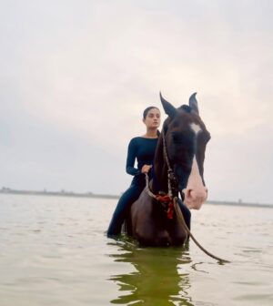 Beauty Singh Rajput Instagram - Horses don’t ask questions. Horses understand. 🫶🏻
.
.
.
.
.
.
.
@beautyrajput25 #beautyrajput25
#pic #picture #insta #instagood #instadaily #horse #riding #picoftheday
