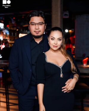 Bekbaeva, Maya Tolegenkyzy Instagram - Иногда мы ходим на свидания…Сидим в ресторане, а потом идем куда-нибудь потанцевать. Я думаю, это нужно делать, даже если вы вместе очень много лет. Тем более нужно…Сегодня пятница. Пригласите свою половину…
#Папамама❤️