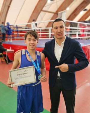 Bekbaeva, Maya Tolegenkyzy Instagram - Первое место на республиканских соревнованиях по боксу! 🙌 Горжусь сыном, благодарю его отца @adil__nurtai за то огромное внимание и время, которое он уделяет воспитанию Жангира🙏, низкий поклон тренеру @tortogulov_olzhas за профессионализм, нашему Аташке за безусловную любовь и поддержку❤️🙏!
Я желаю каждой матери счастья видеть успехи и победы детей. Пусть будет крепким их дух, кулаки твердыми, но сердце мягким и добрым. ❤️