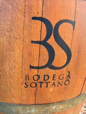 Belén Francese Instagram - Estuve en el Cielo, el Purgatorio y un ratín en el Infierno 🔥🤣 de @bodegasottano Una experiencia maravillosa que no te podes perder !
La última foto es un insulto a la moda 😂
Pasen y disfruten de este carrete de este lugar Majestuosooooo 🙌♥️✨✨✨⭐️😇🪽😈