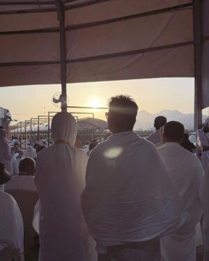 Bella Dally Instagram - Salam Eid Mubarak from me and my wife @belladally Pray for us, haji mabrur InsyaAllah #mina #haji #jamrat @langitjejaka.kl