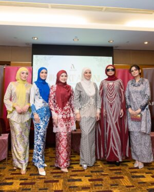 Bella Dally Instagram - Datin Seri Farah Haryani, the visionary behind Ariani. Her passion and dedication continue to elevate modest fashion to new heights! Grateful to be part of this journey with such an inspiring leader. ✨💖