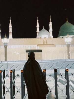 Bella Dally Instagram - ✨Salam Maal Hijrah✨
May we continue to strive to be the best version of ourselves.
May we have the courage to surrender our entire being to Allah, without fear or hesitation.
🤍