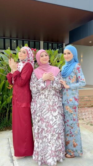 Bella Dally Instagram - Good morning Ariani lovers! Dah beli baju raya ke tu? 😉