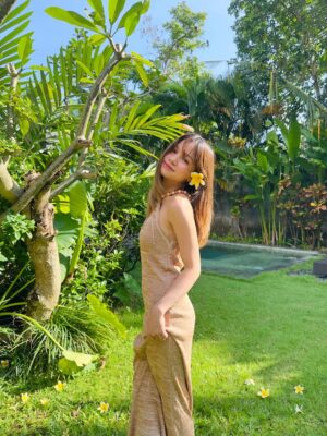Bella Graceva Instagram - 05:48pm
starting my 26 with peaceful mind, no rush, no noise, just clarity, gratitude, and trust in whats meant for me. choosing stillness over chaos, softness over pressure, and peace over proving. a gentle beginning for a powerful year 🤍