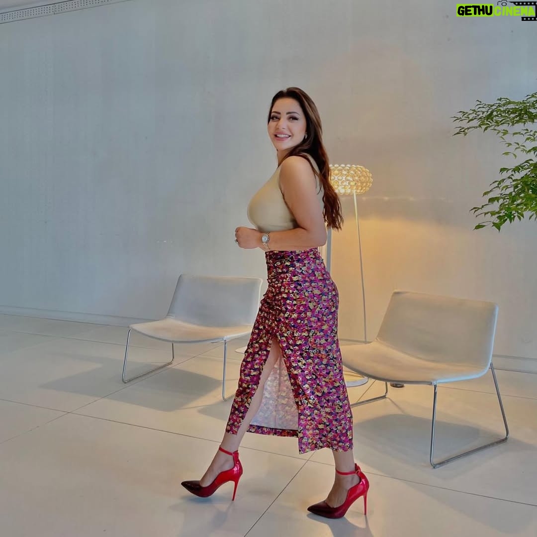 Beya Zardi - 56.3K Likes - It’s never too late  to start again🍁. DA  @sabrinafti @karpa.influence