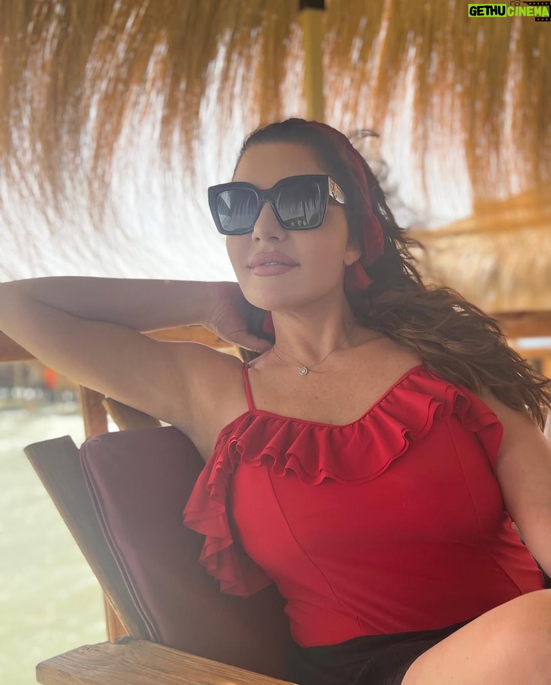 Beya Zardi - 25.3K Likes - ❤️☀️