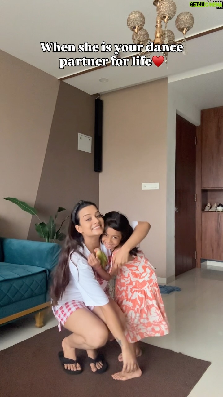 Bhagyashree Sonvane - 647 Likes - Finally waka waka trend w her💃🏻 
@urja_bhavik_tagariwala 
.
.
.
.
#trend #viralvideo #foryou #trendingsong #dance