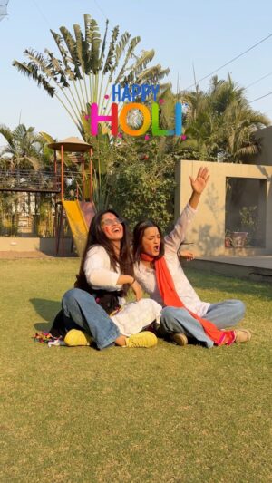 Bhagyashree Sonvane Instagram - Happy holi Everyone🫶🏻
@manali_nirulkar 
.
.
.
.
#holi #happyholi #holiday #friends #forever #love #viral #trending #reelitfeelit #reels #reelsinstagram #exploring #foryoupage #viralreels