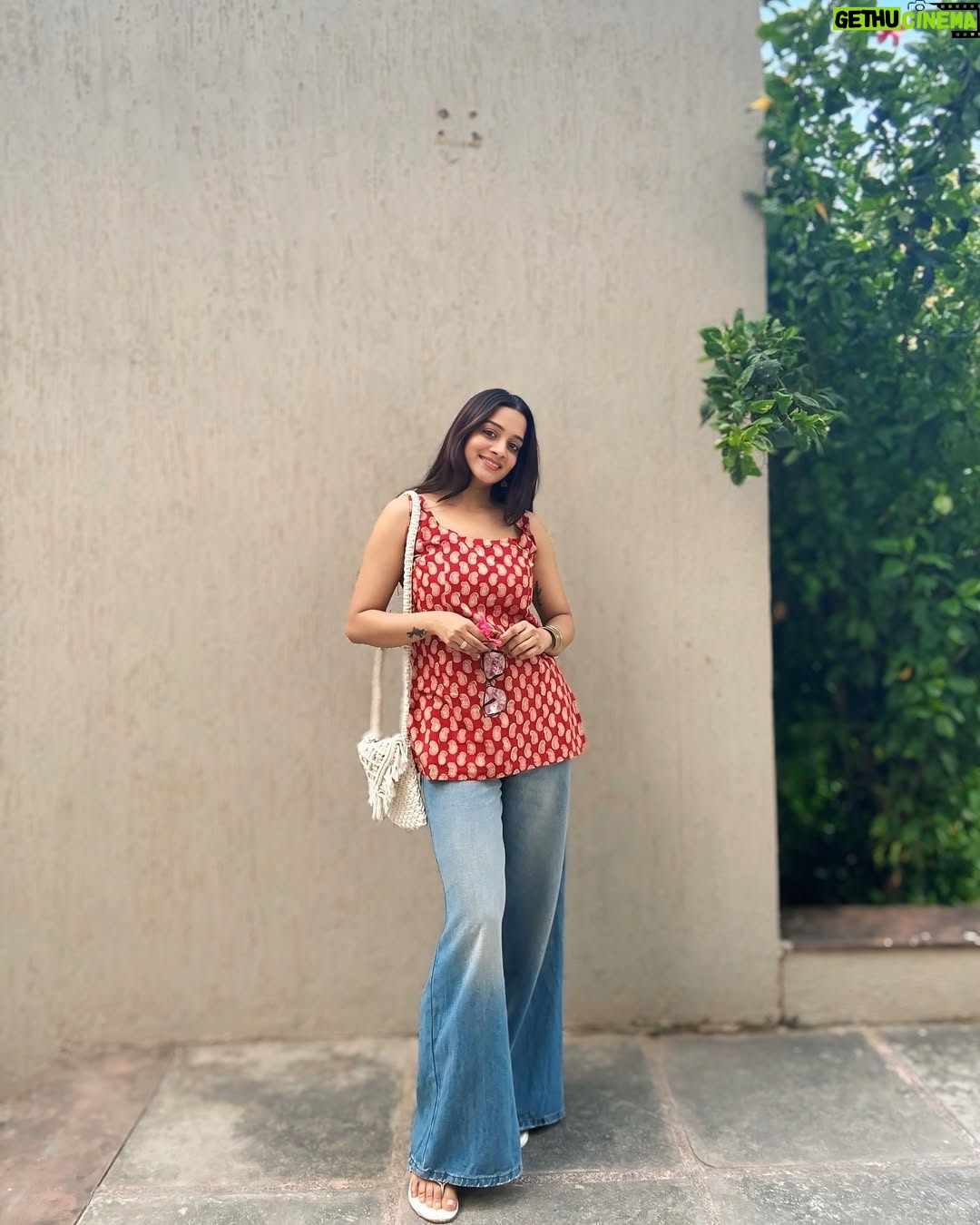 Bhagyashree Sonvane - 3 Likes - In my girly girl era🌷🎀 
.
.
.
.
#flowers #vibe #photography #love #trending #foryoypage #kurti #traditional #wearing #explorer #ootd #outfitoftheday #instagrampost #post #exploremore #fyp #fashiongram