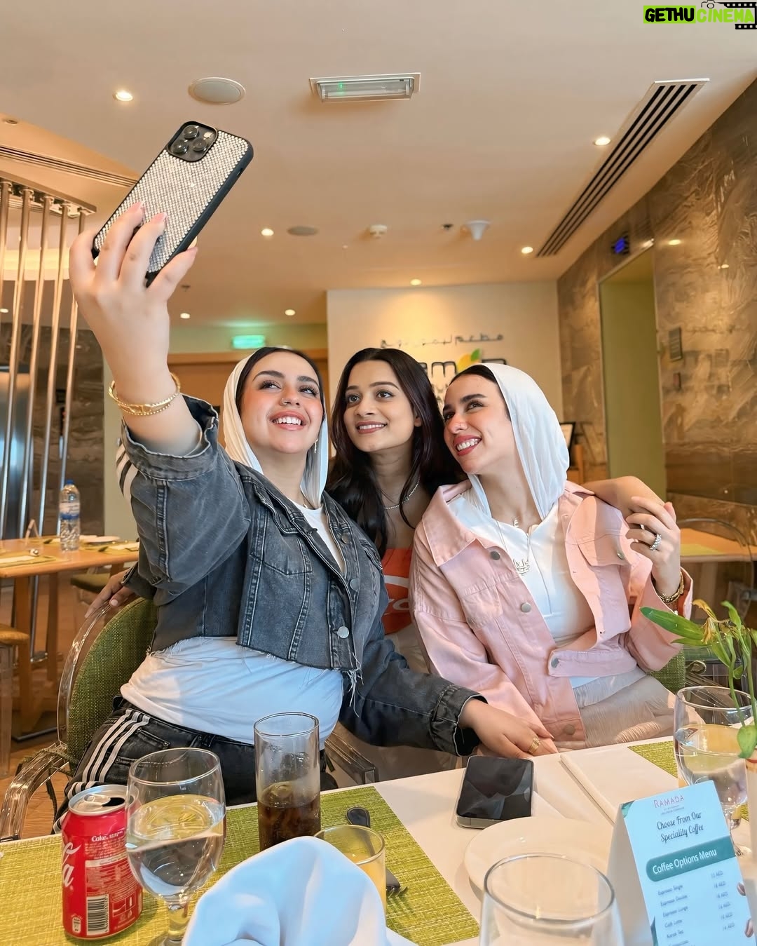 Bhagyashree Sonvane - 3 Likes - Hey cuties ♥️🌸 
@mayaabdelhamid_  @aliaabdelhamid_ 

#abudhabi #love #travel #foryoypage #photooftheday