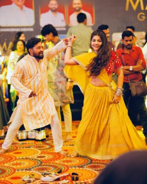 Bhakti Rawal Instagram - A little sneak Peak @maxusnavratri 😍❤️
.
📸_ @imonuprajapati.jpeg
.
#bhaktisquad #navratri
