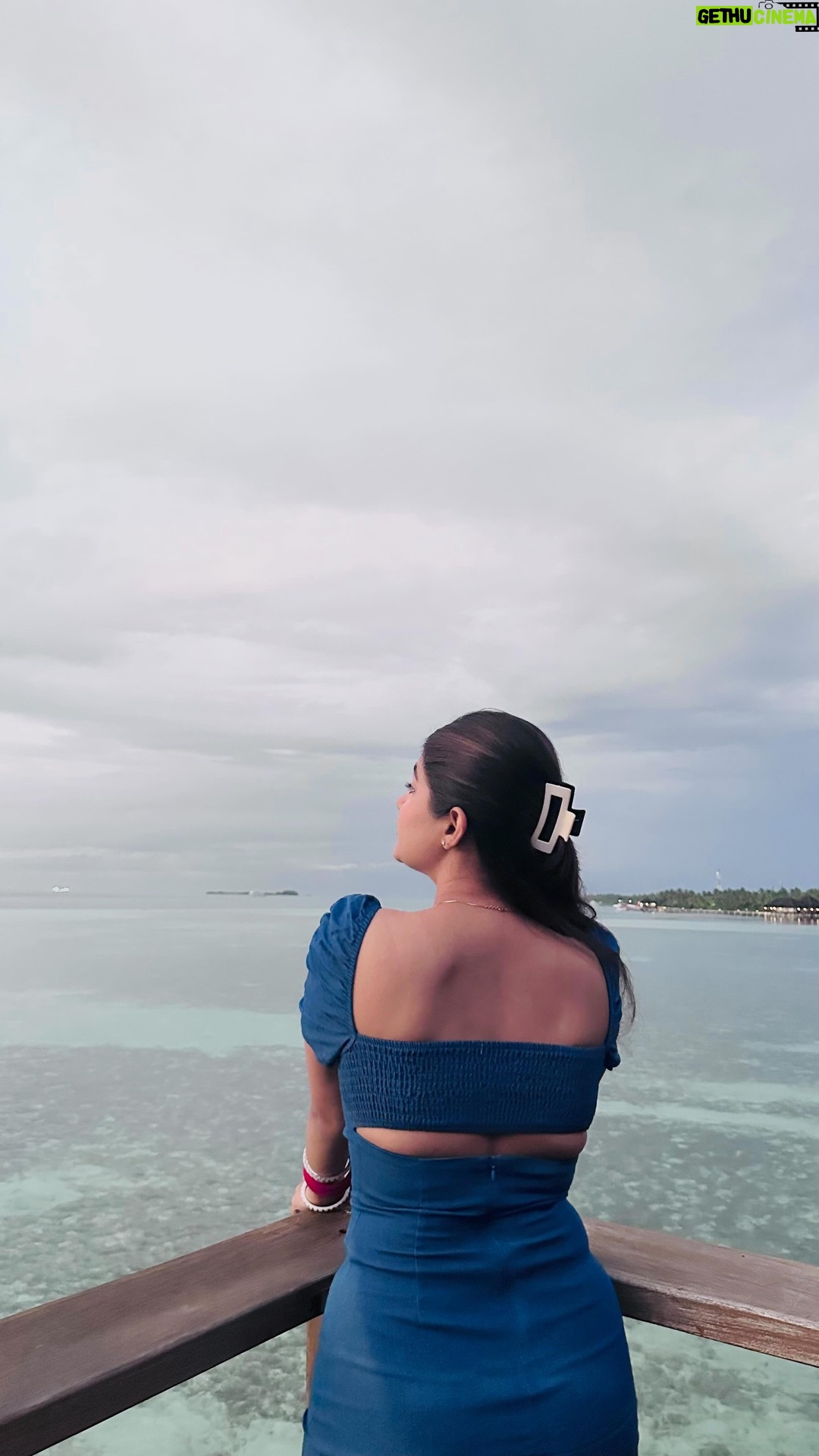 Bhakti Rawal - 3 Likes - Always a Sunset person 🧡🌅 
.
#bhaktisquad #afsos #sunset #maldives