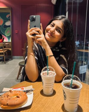 Bhakti Rawal Instagram - Coffee Date with My सखी♥️
.
#bhaktisquad #coffeedate