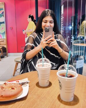 Bhakti Rawal Instagram - Coffee Date with My सखी♥️
.
#bhaktisquad #coffeedate