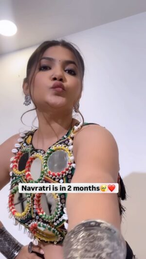 Bhakti Rawal Instagram - Already in garba MOODā¤ļøš
.
Outfit:- @tanhai.in
.
#bhaktisquad #navratri #excited