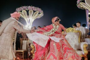 Bhakti Rawal Instagram - Ladies and gentlemen meet Mr & Mrs Rughani🧿🥹❤️
26.12.24♥️
#bhaktisquad #tejakti #wedding
.
{ indianwedding,Wedding,varmala,phera,couple,love}