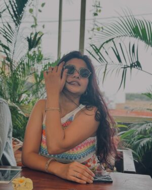 Bhakti Rawal Instagram - Romanticising Life🌻♥️
.
#bhaktisquad #pictureoftheday