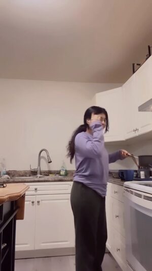 Bhangra Queen Instagram - 💙😳