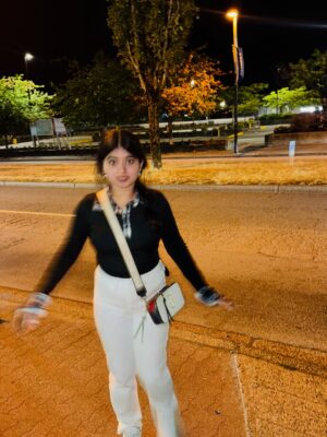 Bhangra Queen Instagram - Me in my own imperfect auraš¤š¤