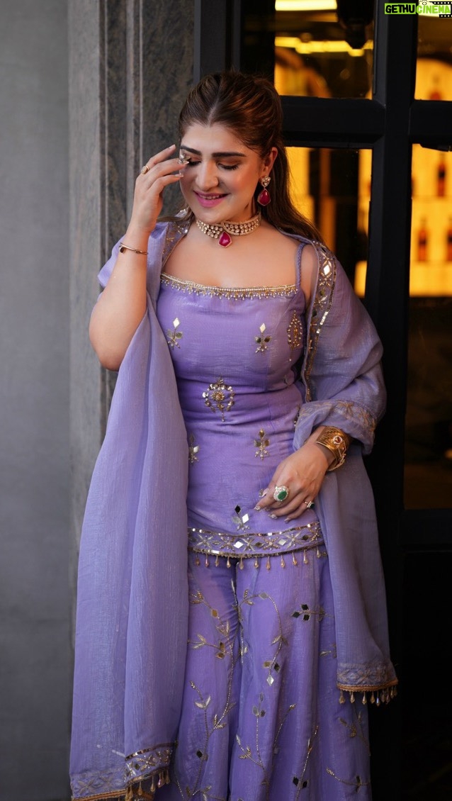 Bhavna Mayani - 29.4K Likes - Class never goes out of style — elevate your look with our lavish jewels and timeless fits. ✨💎 #LuxuryRedefined”

Outfit @manashvi870 🎀
Jewellery @miraakibykavita 🎀