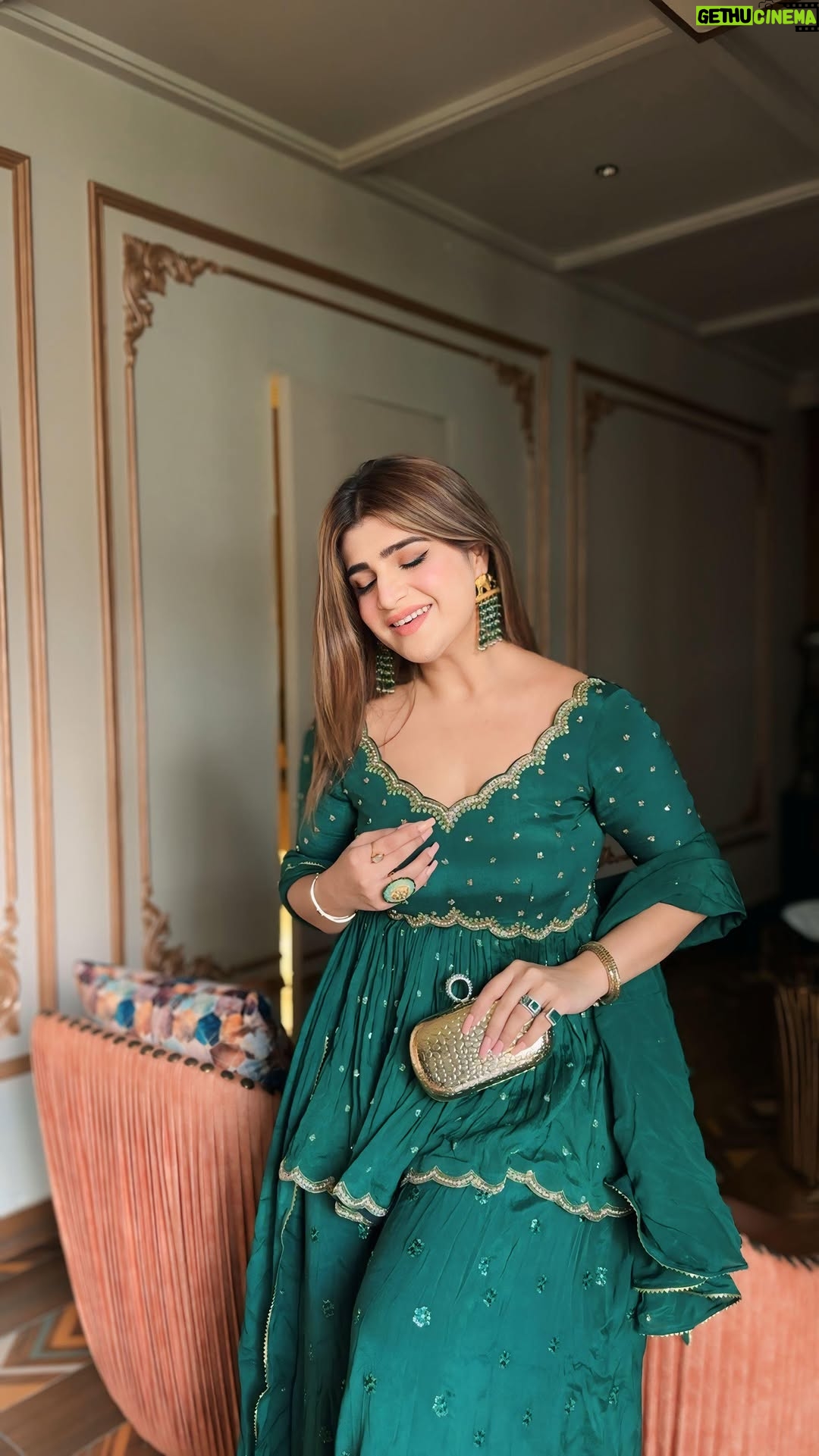 Bhavna Mayani - 11.2K Likes - Ethnic roots, eternal bonds. 🌿 #RakhiCelebration #DesiSwag

Wearing @bows.n.buttons 🎀