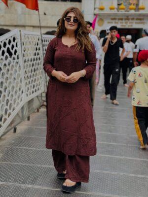 Bhavna Mayani Instagram - š«°š» Bright days, blessed ways. šš
Suit @fashion_addicts_world š„