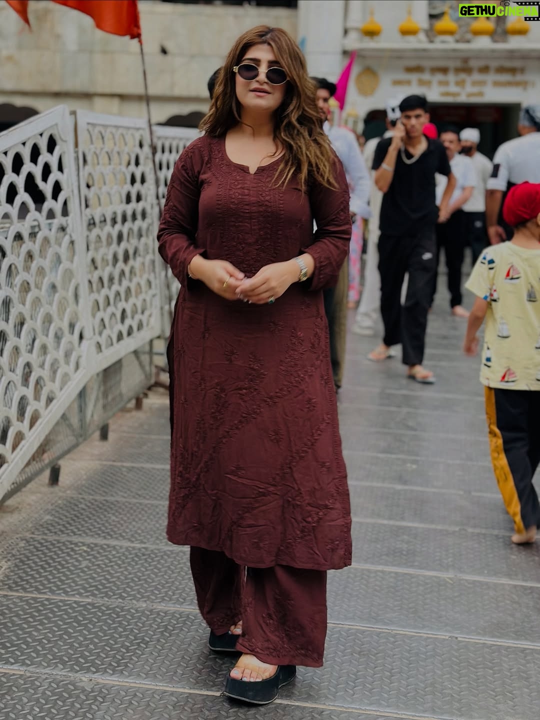 Bhavna Mayani - 23.3K Likes - 🫰🏻 Bright days, blessed ways. 🌟🙏

Suit @fashion_addicts_world 🥀