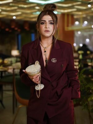 Bhavna Mayani Instagram - Fake love leaves real scars ā¤ļøāš„
Outfit @pjbytwins
Neckchain @amayrajewelsfashion1871
Martini bag @dramz_closet
Shoot @onelife_look šø