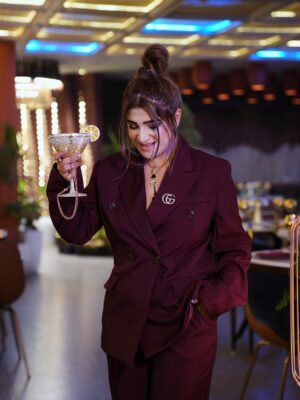 Bhavna Mayani Instagram - Fake love leaves real scars ā¤ļøāš„
Outfit @pjbytwins
Neckchain @amayrajewelsfashion1871
Martini bag @dramz_closet
Shoot @onelife_look šø