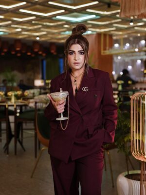 Bhavna Mayani Instagram - Fake love leaves real scars ā¤ļøāš„
Outfit @pjbytwins
Neckchain @amayrajewelsfashion1871
Martini bag @dramz_closet
Shoot @onelife_look šø