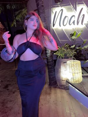Bhavna Mayani Instagram - Beachside but make it chic š¤šļø
Outfit @zara