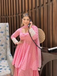 Actress Bhavna Mayani HD Photos and Wallpapers September 2025