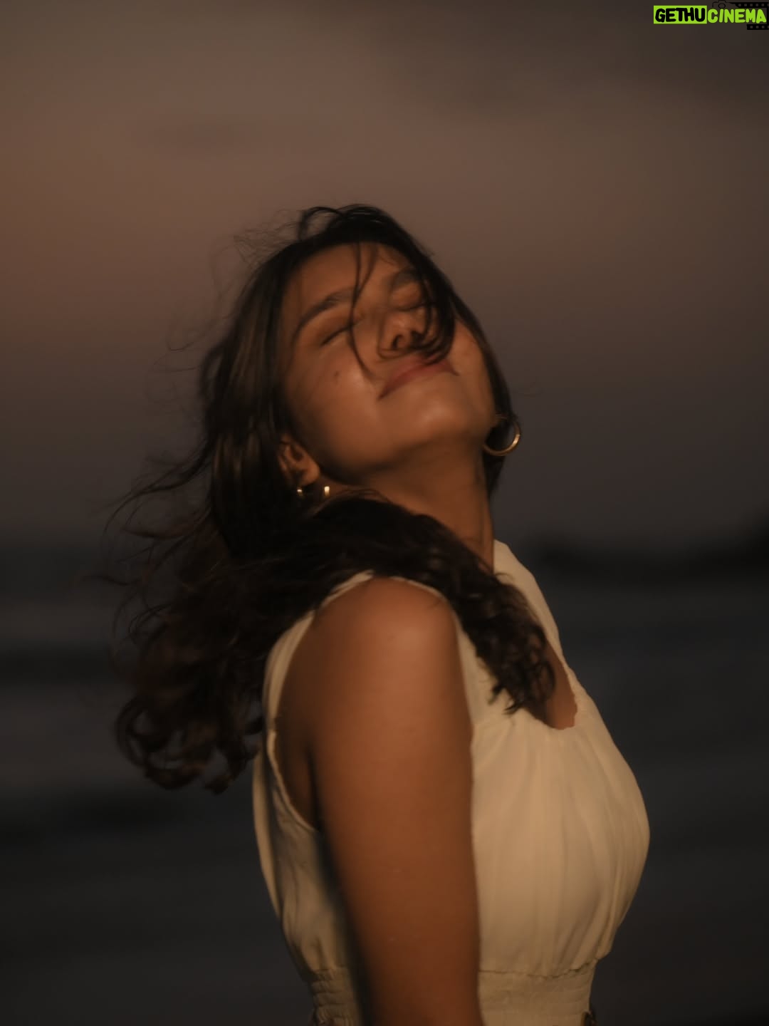 Bhoomi Sharma - 95.1K Likes - White dress, wild waves, warm light.🥀

📸 @i.ameerharris_