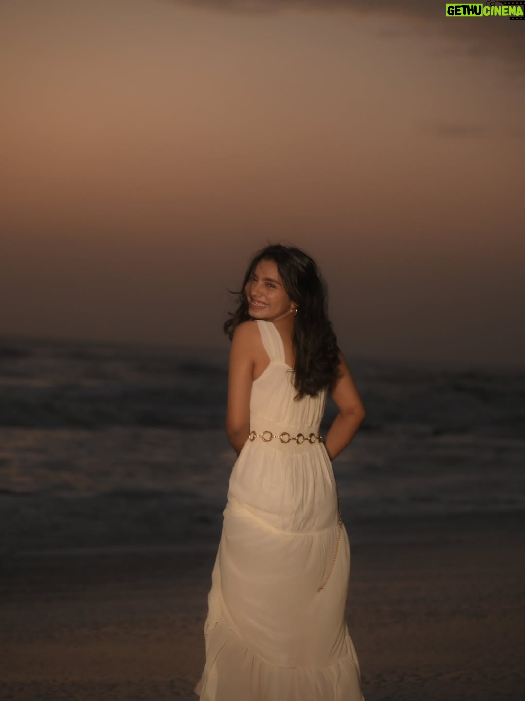 Bhoomi Sharma - 95.1K Likes - White dress, wild waves, warm light.🥀

📸 @i.ameerharris_