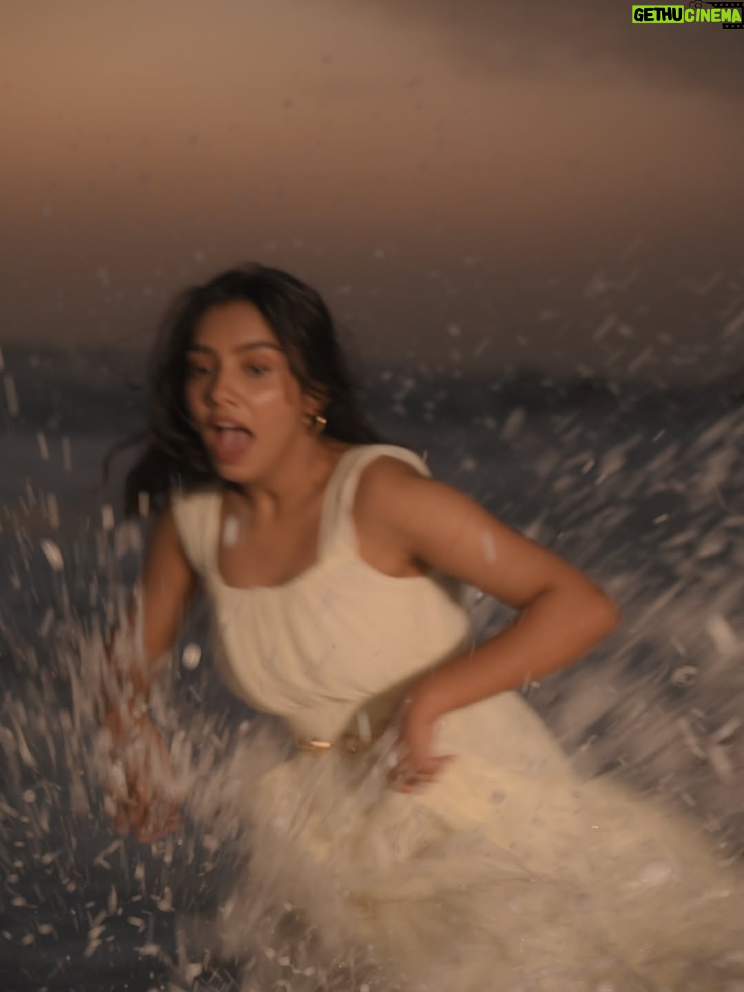 Bhoomi Sharma - 95.1K Likes - White dress, wild waves, warm light.🥀

📸 @i.ameerharris_