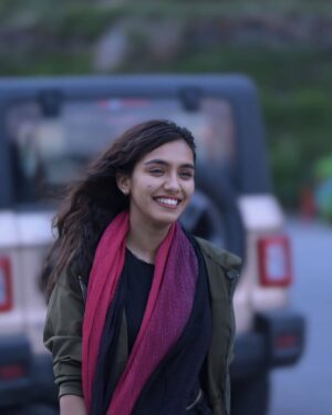 Bhoomi Sharma Instagram - Shaam Gulabi🤍