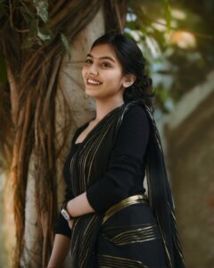 Actress Bhoomi Sharma HD Photos and Wallpapers November 2024