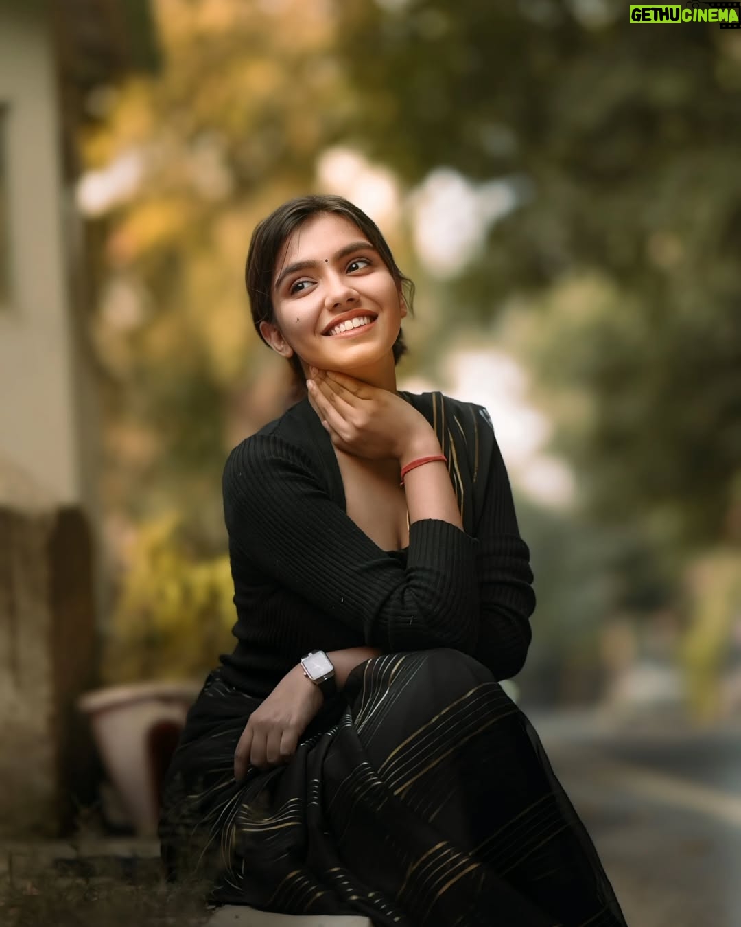 Bhoomi Sharma - 91.2K Likes - Living in my 90's Golden Era 🕊✨️