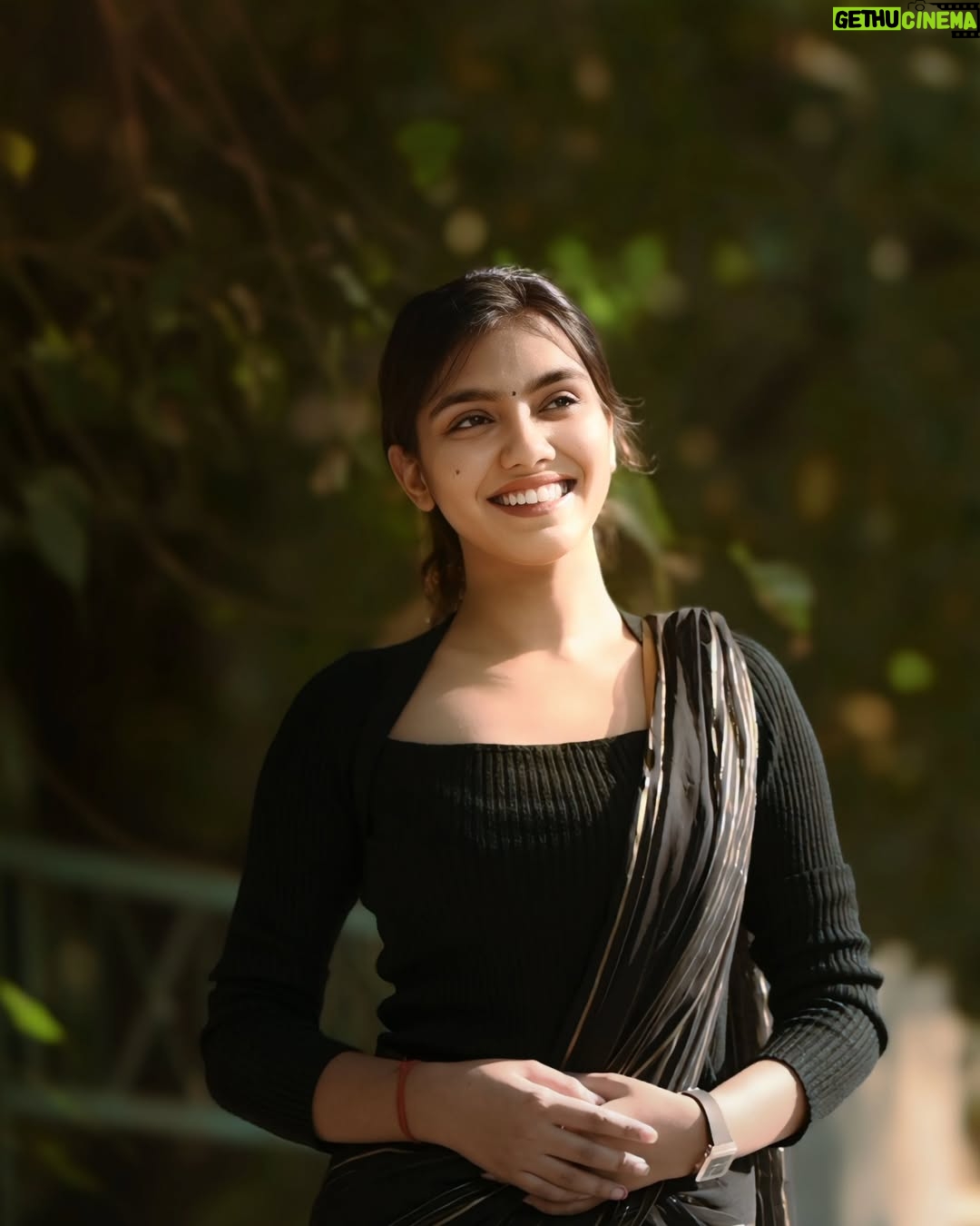 Bhoomi Sharma - 91.2K Likes - Living in my 90's Golden Era 🕊✨️