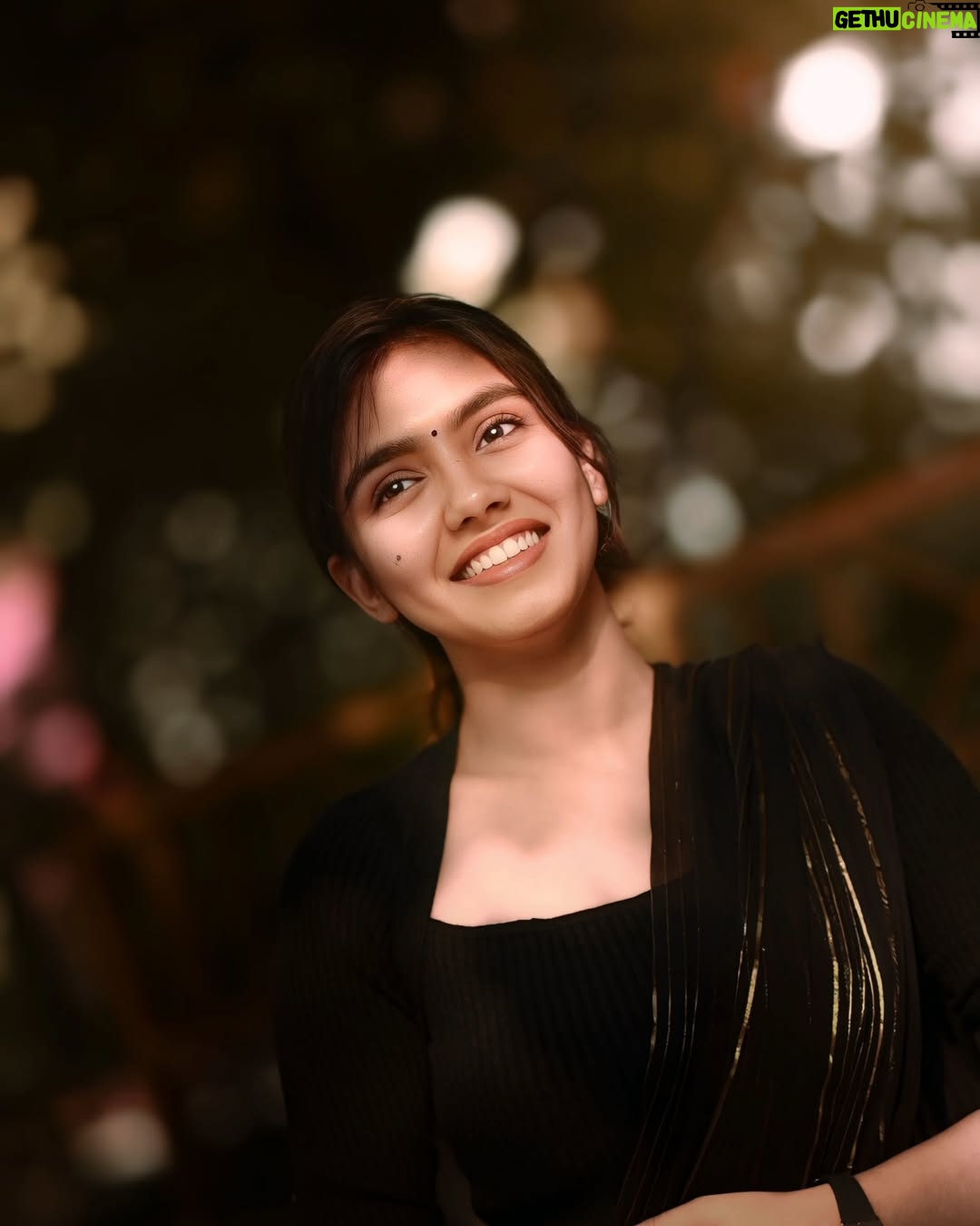 Bhoomi Sharma - 91.2K Likes - Living in my 90's Golden Era 🕊✨️