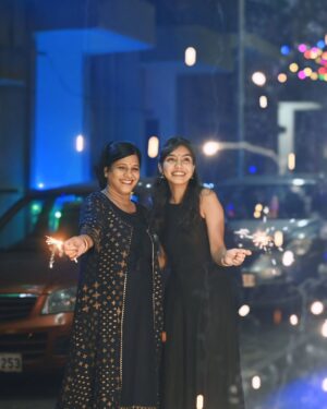 Bhoomi Sharma Instagram - Diwali and Pataka 😌🤍
