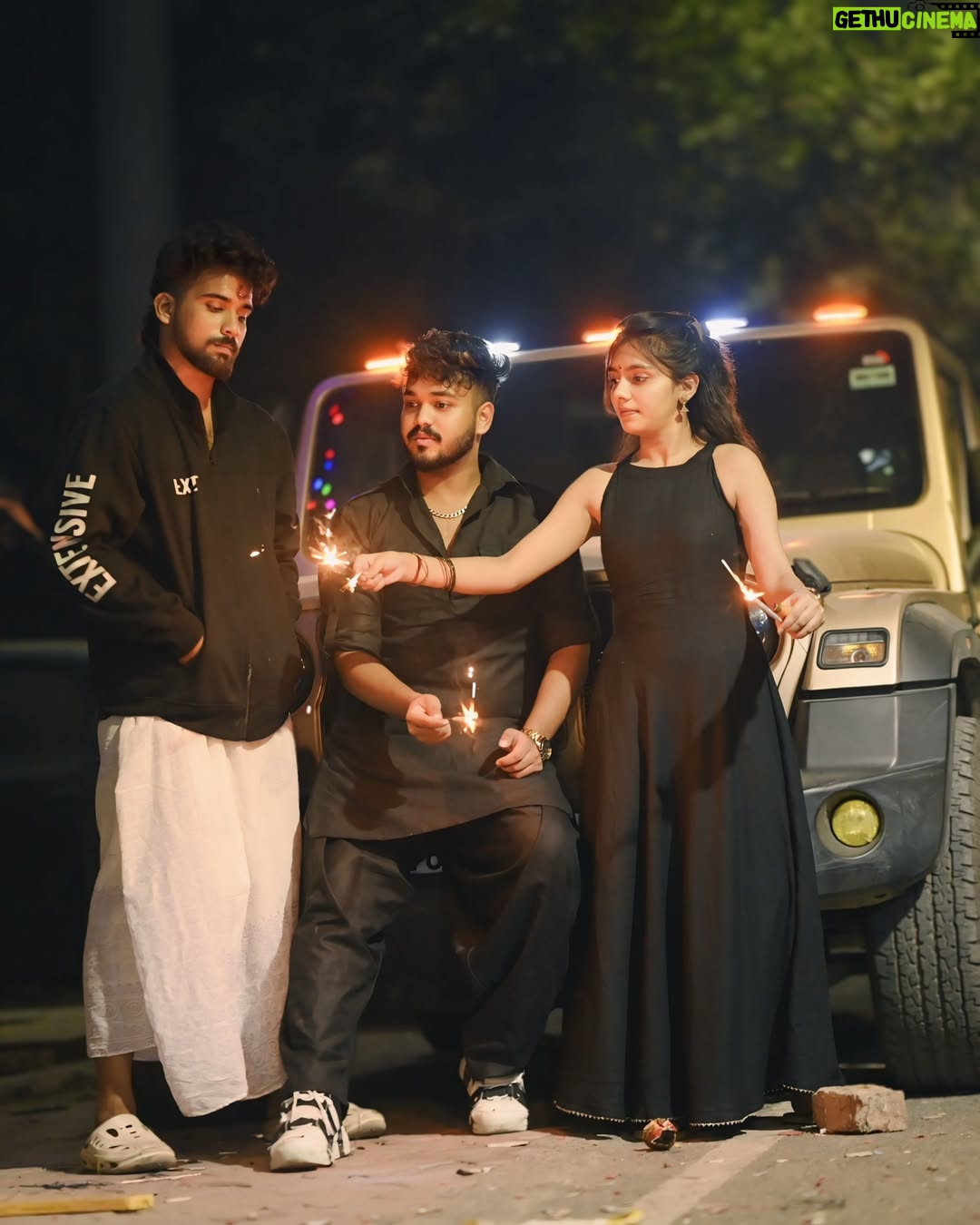 Bhoomi Sharma - 85.1K Likes - Diwali and Pataka 😌🤍