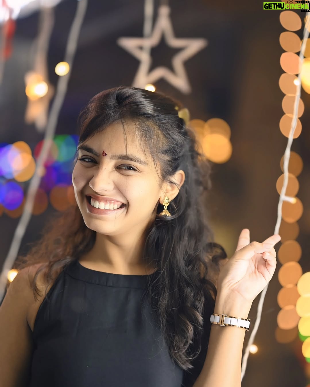Bhoomi Sharma - 85.1K Likes - Diwali and Pataka 😌🤍
