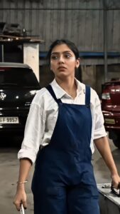 Actress Bhoomi Sharma HD Photos and Wallpapers February 2025