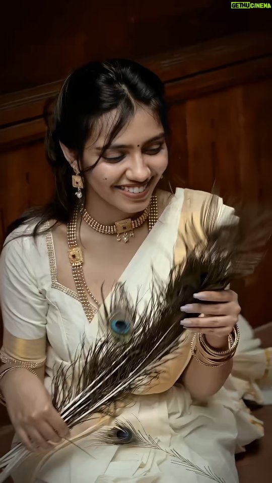 Bhoomi Sharma - 249.4K Likes - Nainowale ne🤍